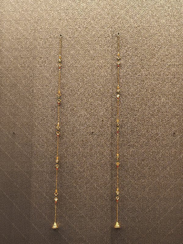 Sleek Festive Hanging