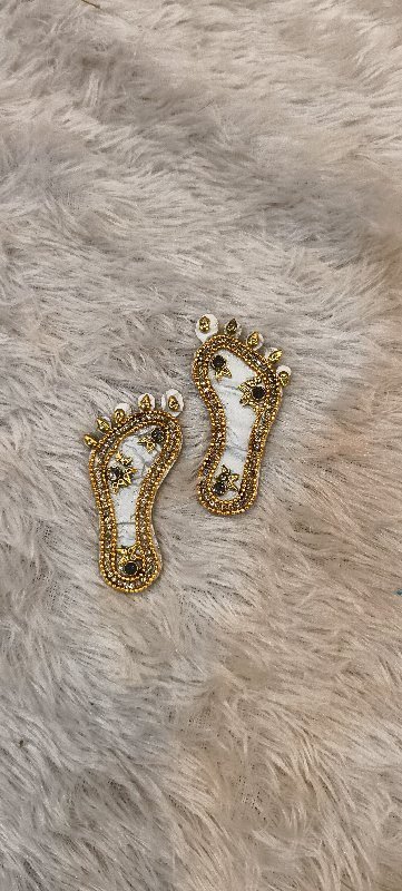 Laxmi Charan White Medium